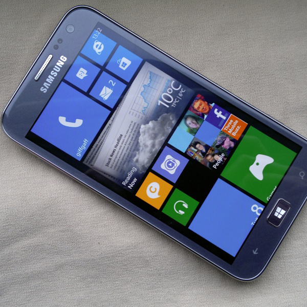 Samsung, Windows, Windows Phone, смартфоны, В Интернете появилось изображение первого телефона Samsung на Windows Phone 8.1 